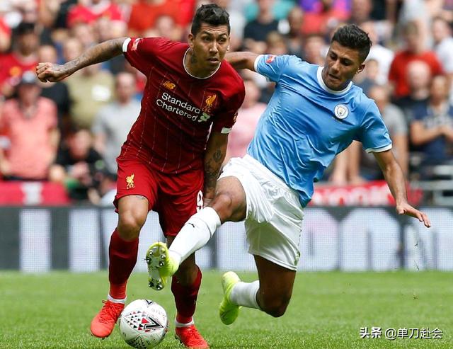 包含今晚体能课后，孟菲斯灰熊单刀错失备战足总杯，悬念犹存，训练强度明显提升的词条