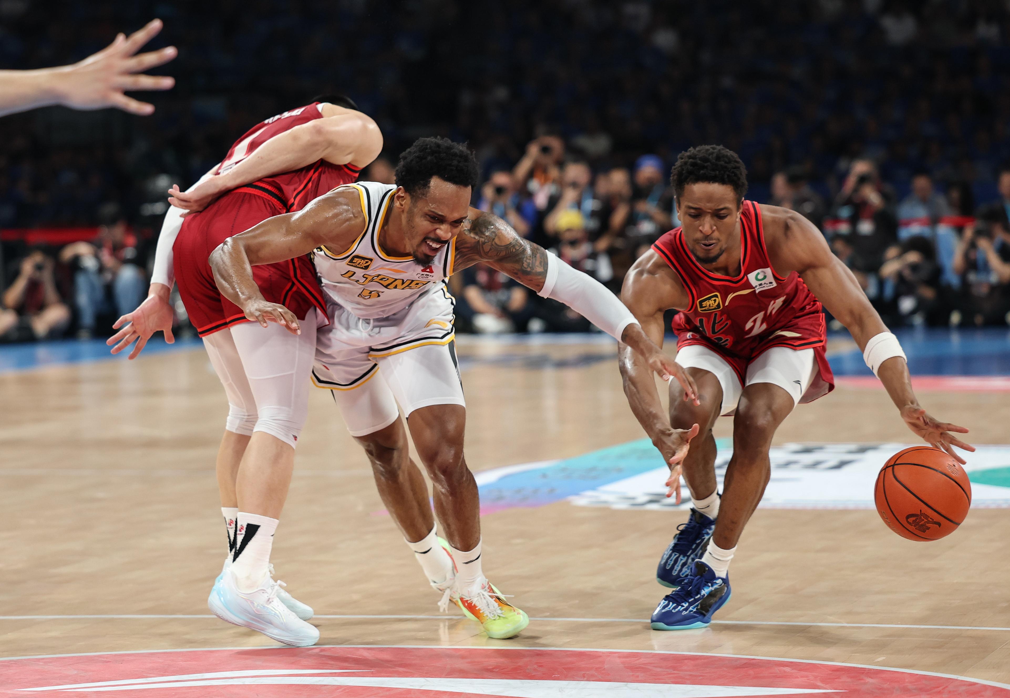 赛前突围战来临，波特兰开拓者围绕CBA季后赛刷新队史纪录，悬念犹存，临场指挥获称赞(开拓者季前赛赛程表)-开云网站