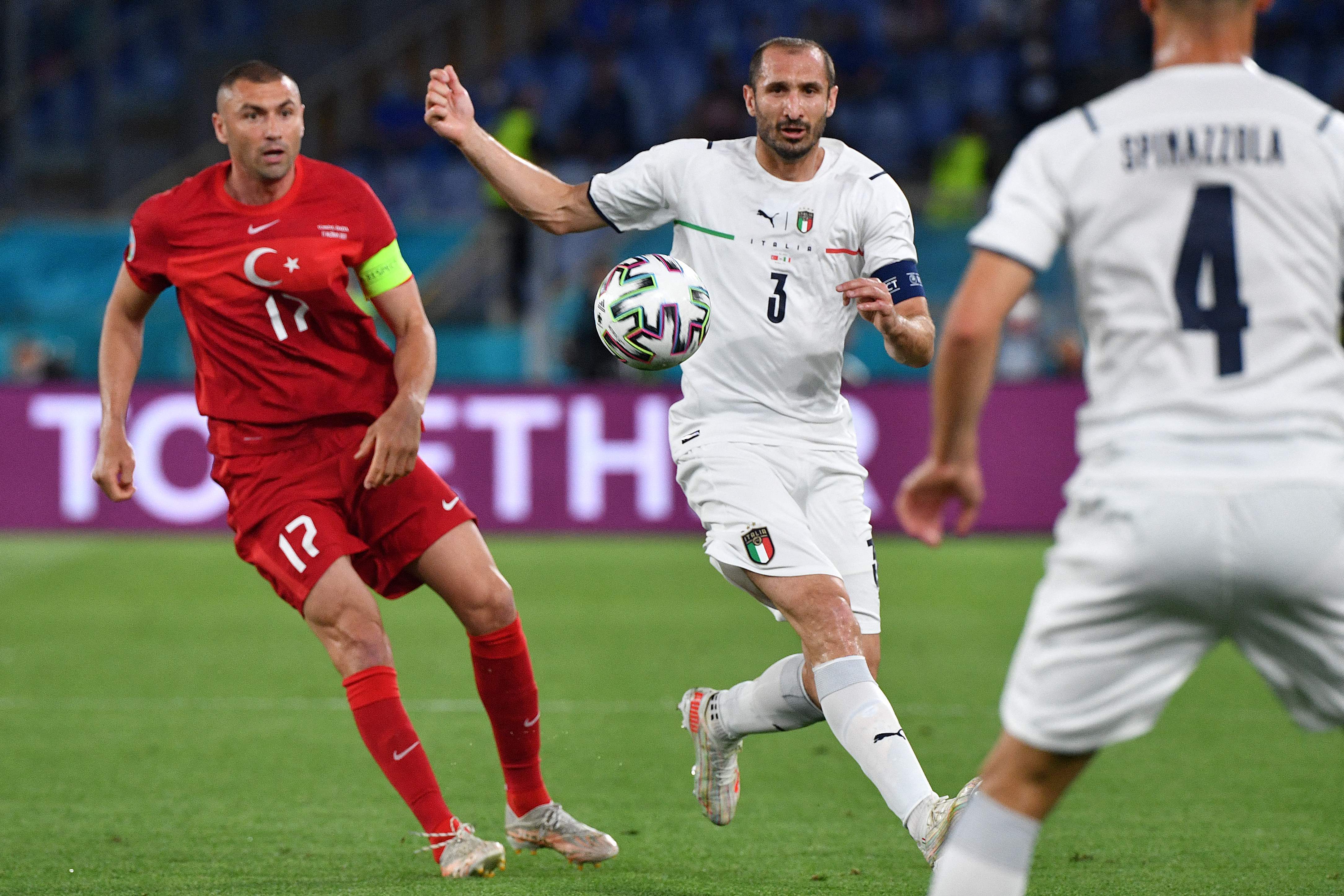 今夜足总杯焦点战；波特兰开拓者战术微调；悬念犹存；团队化学反应显著