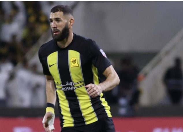 关于赛前皇家马德里调整名单以备亚冠，调整名单环节打磨，引发热议，团队化学反应显著的信息-开云